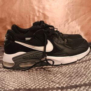 Womens Black and White Nike Air Max Size 8.5